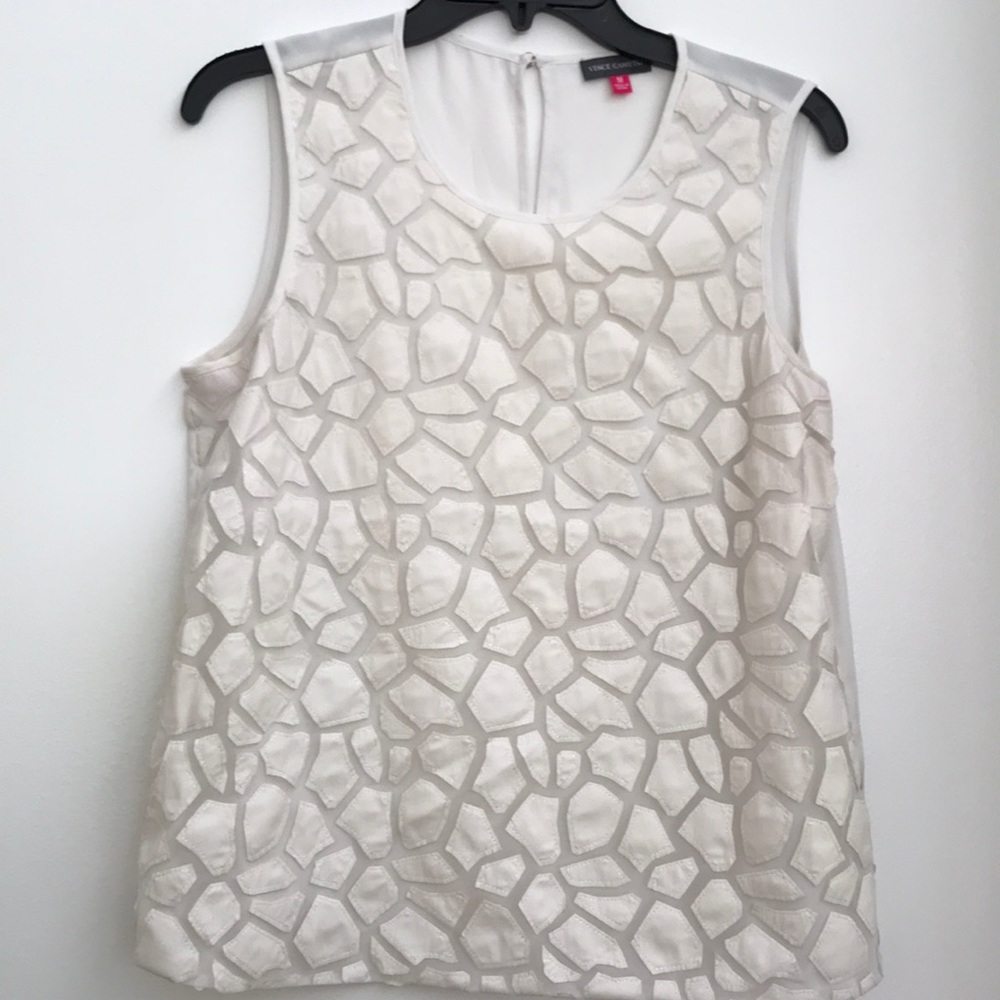 Vince camuto sleeveless blouse!